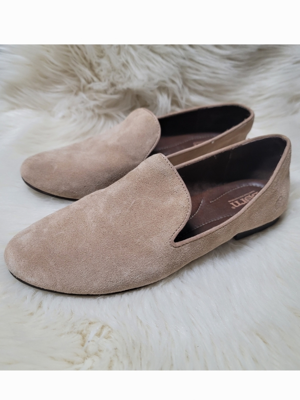 Børn Womens 8M Tan Suede Loafers SlipOn Leather Upper Minimalist Classic Comfort